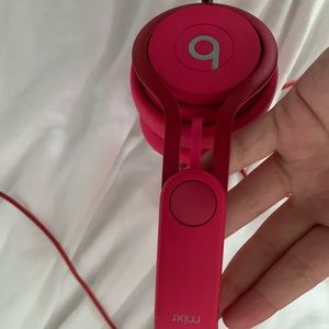 Beats Mixr Hot pink, used only a couple times